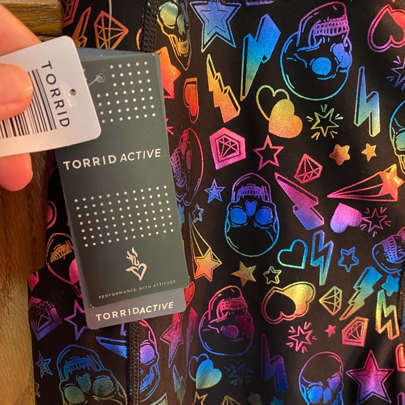 NWT torrid active rainbow skull high rise crop legging, hearts, stars, 1X - Picture 12 of 16